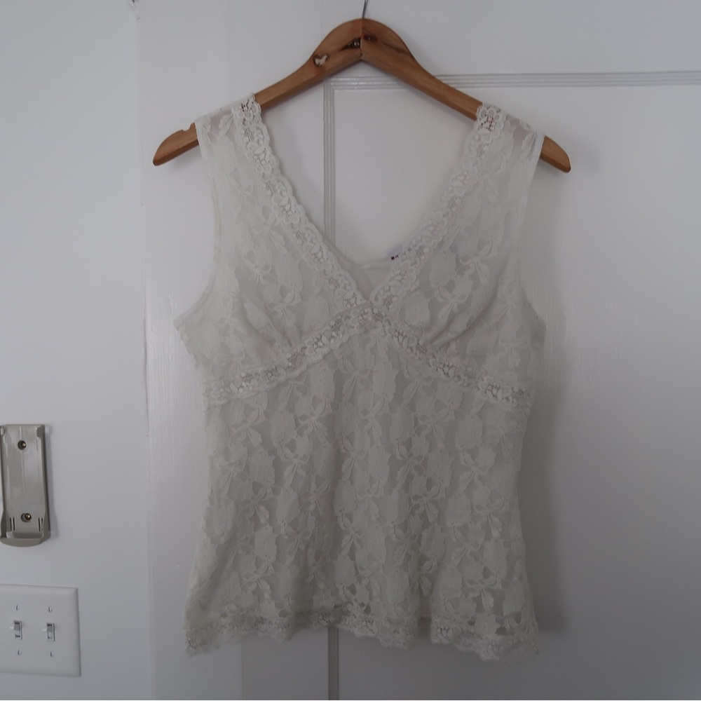 Lace Sleeveless Top